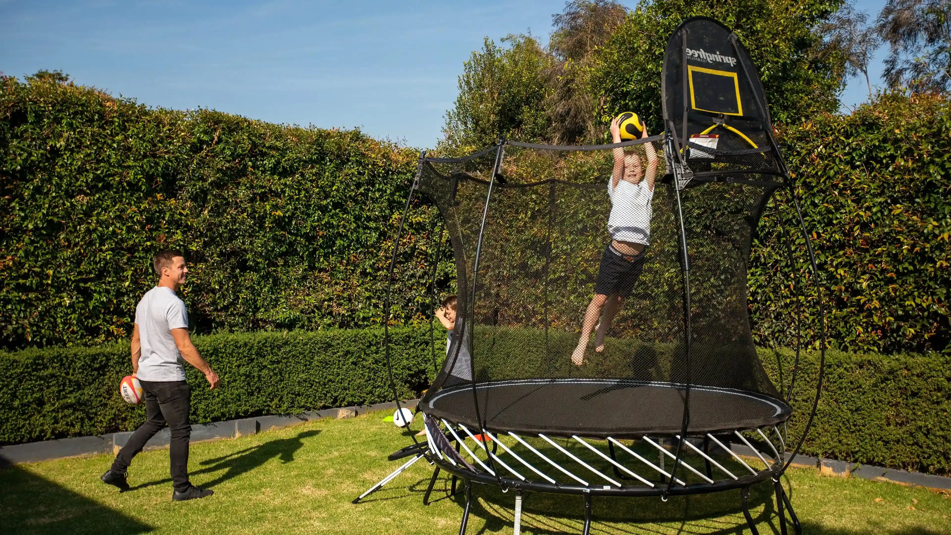 Compact Round Trampoline 8x8’ - R54