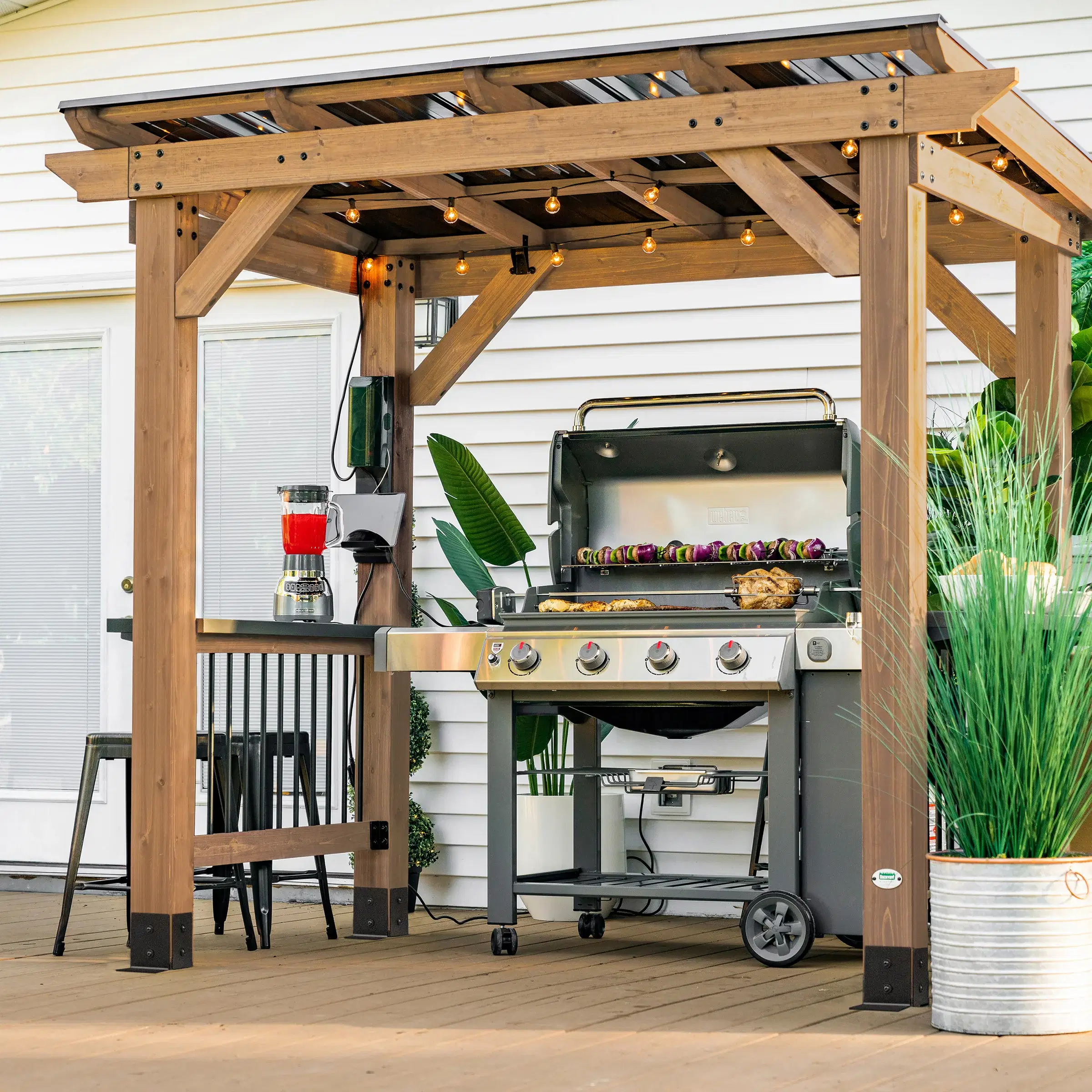SAXONY GRILL GAZEBO