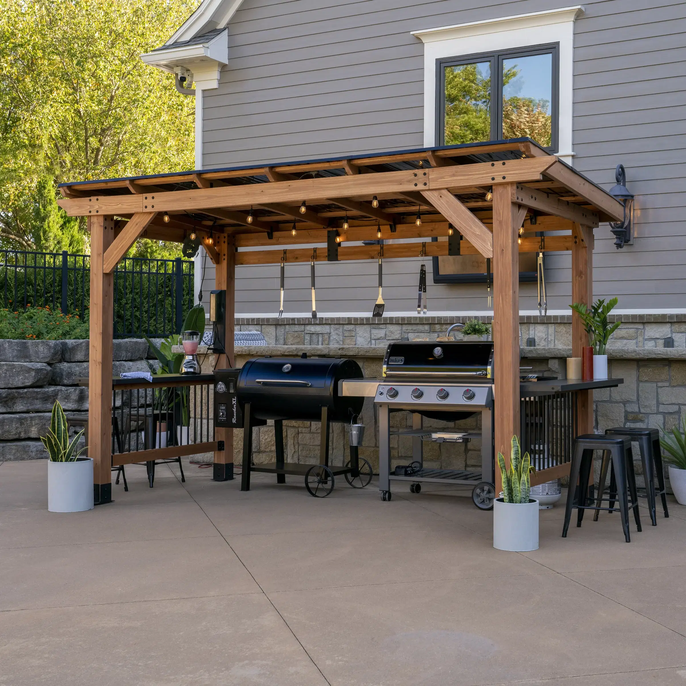 XL - SAXONY GRILL GAZEBO
