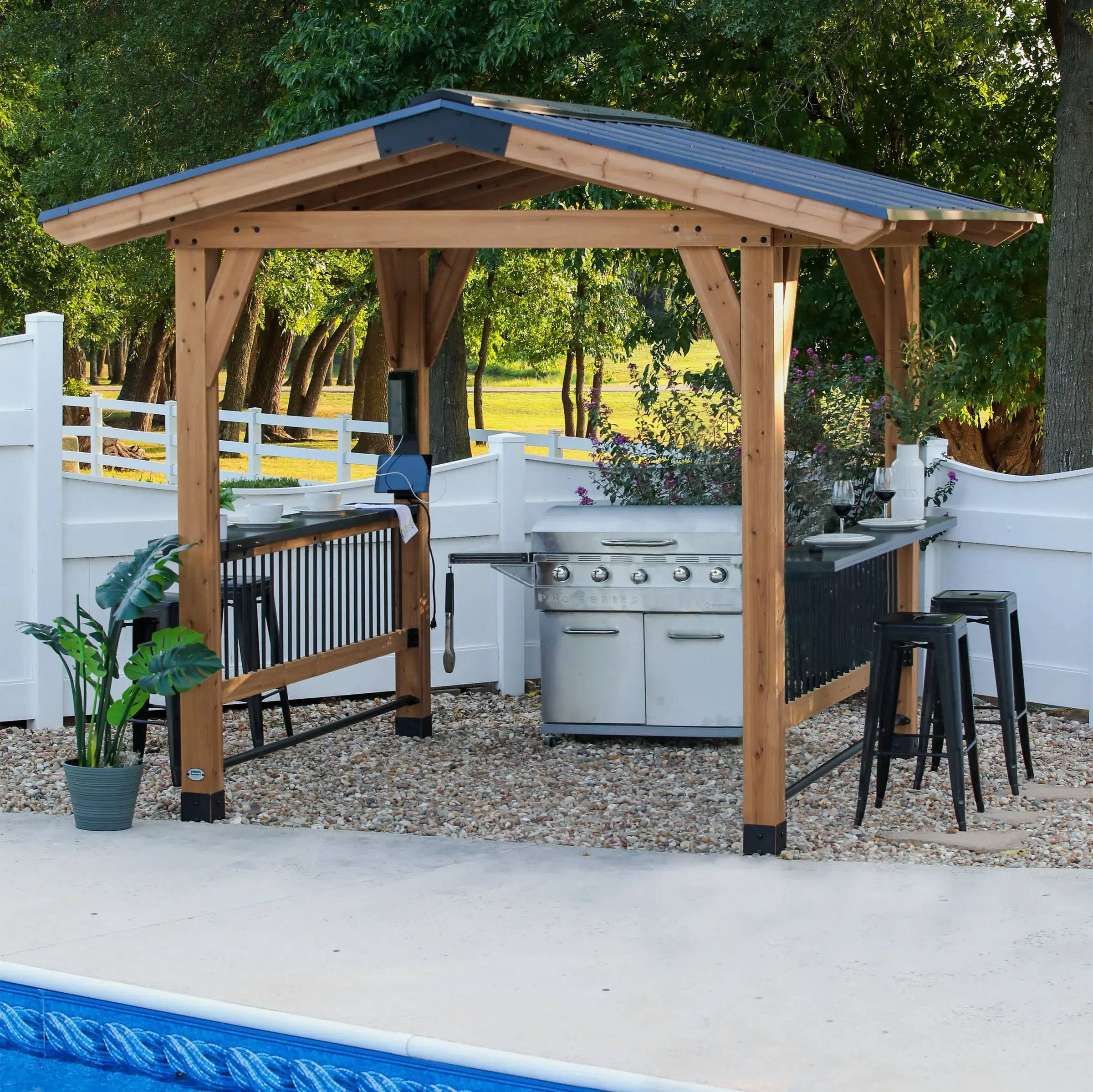 GRANADA GRILL GAZEBO WITH OUTDOOR BAR