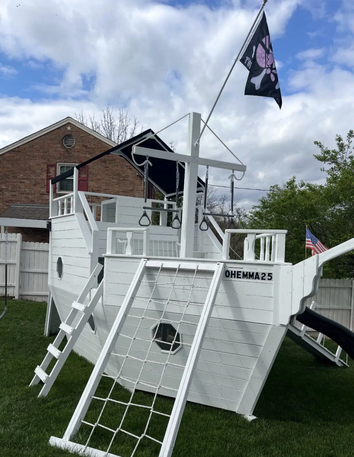 Small Pirate Boat Playset