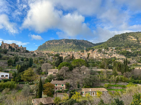 Valldemosa: Amazing Hiking & Quaint Cobblestone Streets
