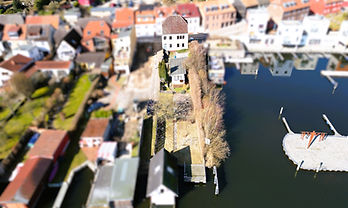 Halle Leizen