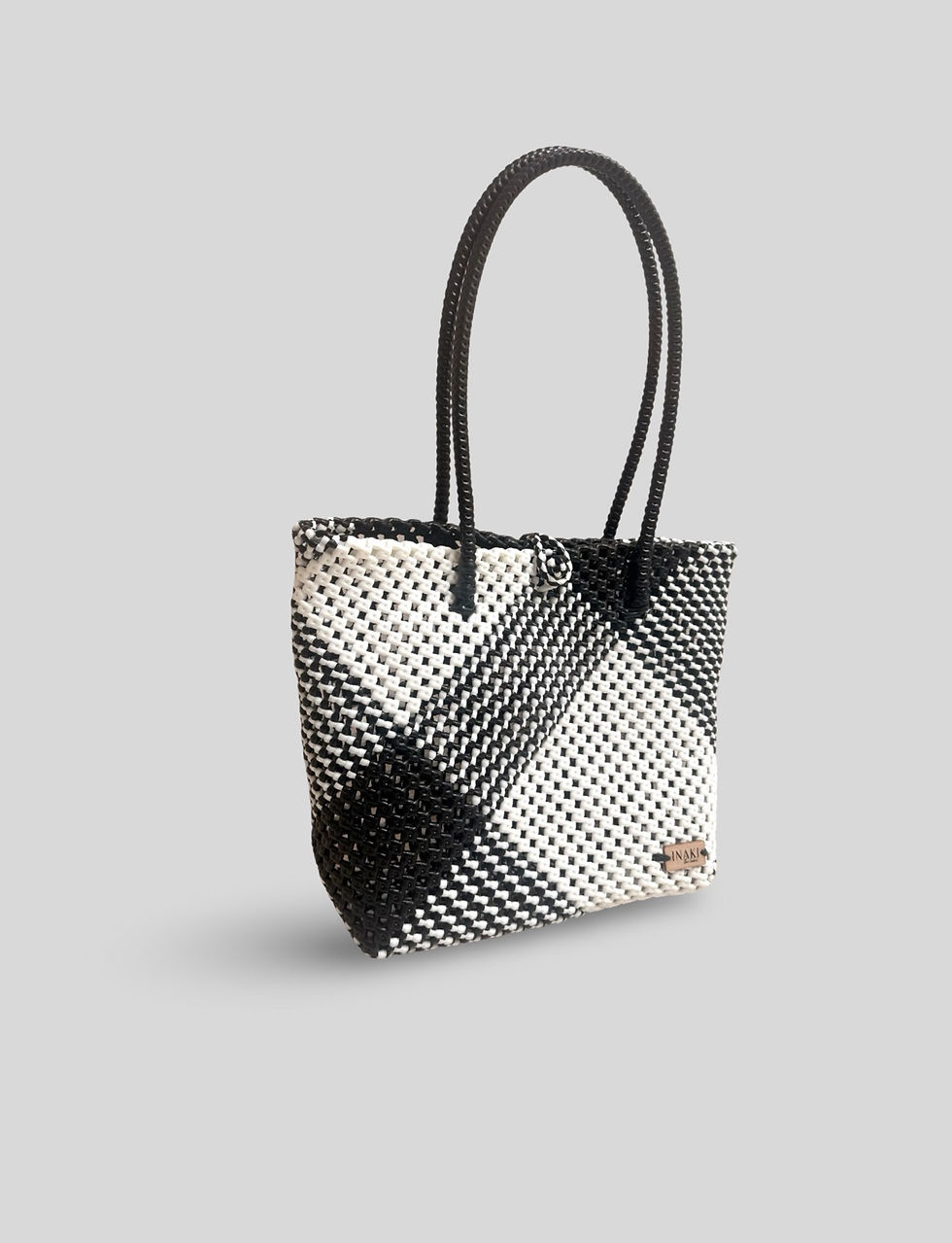 Thumbnail: SUMMER BW TOTE1