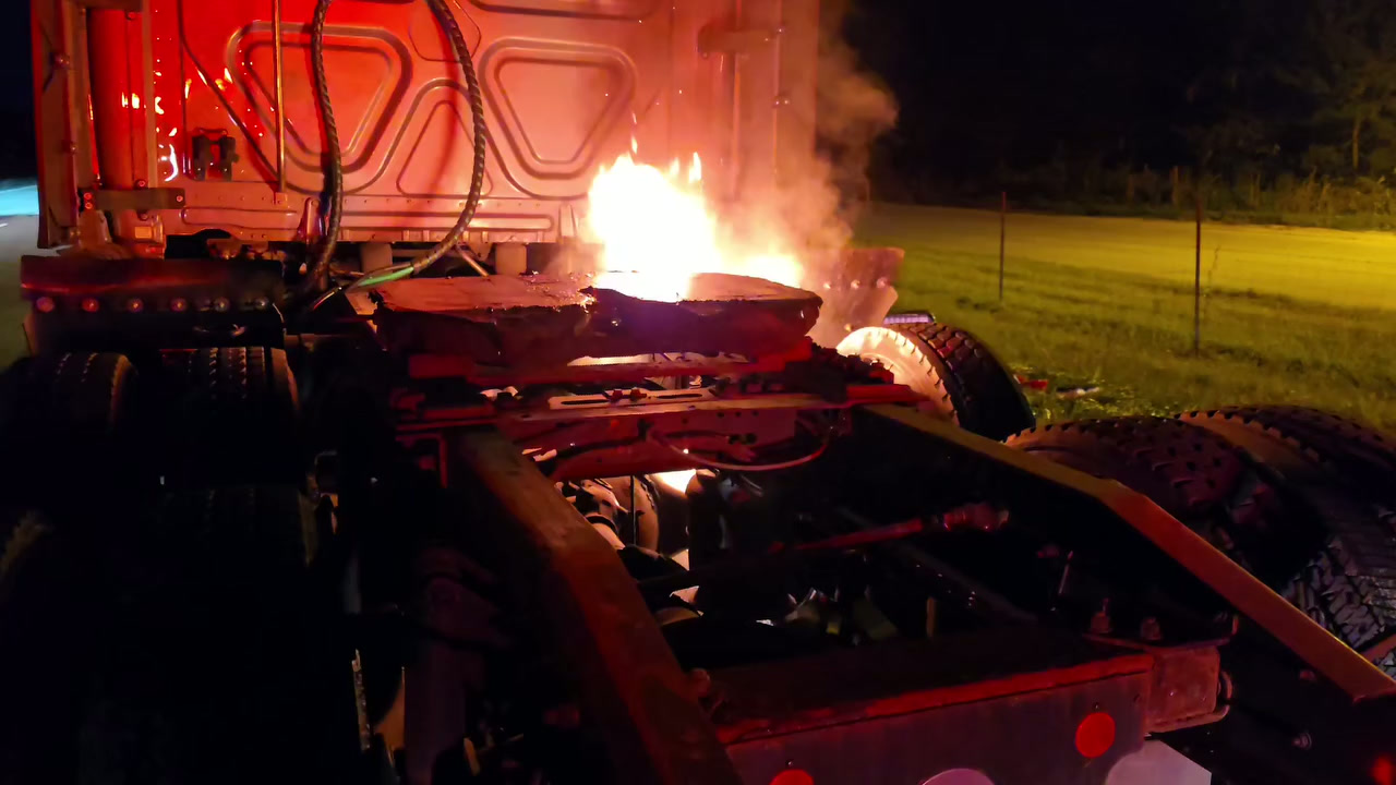 18 WHEELER FIRE