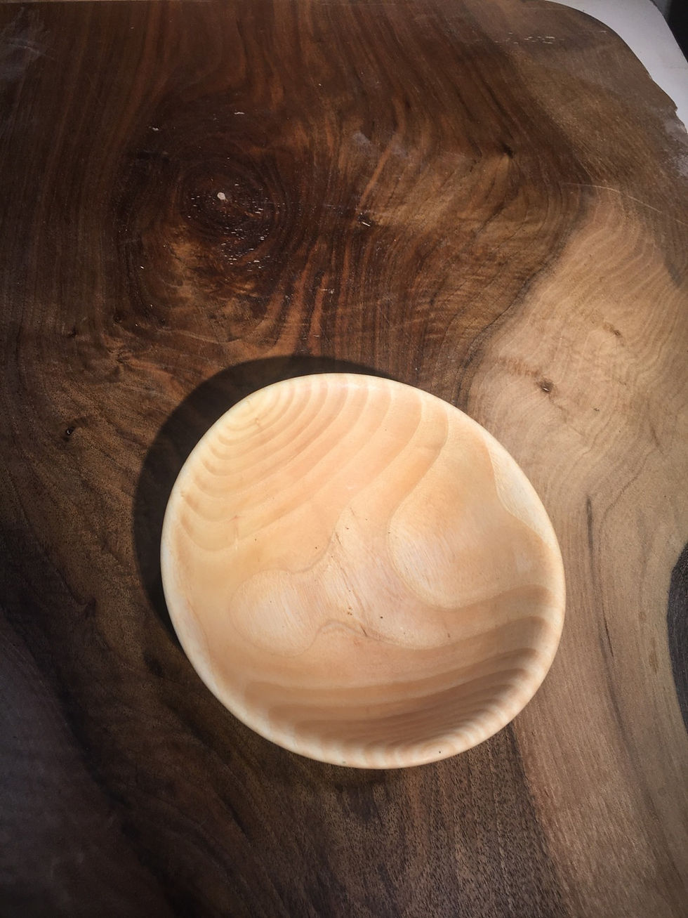 Miniature : Bol en bois de frêne Ø13cm H5cm  P 85g. Pièce unique