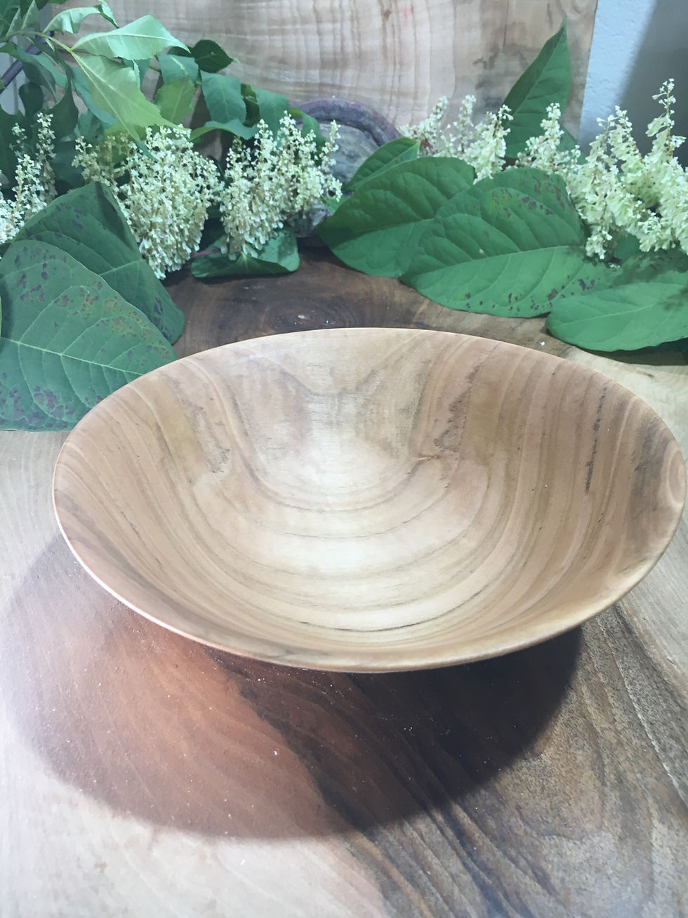 Miniature : Petite saladier en bois de merisier Ø18cm H6,5cm.
