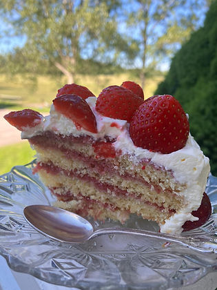 Strawberry cake otside.jpeg