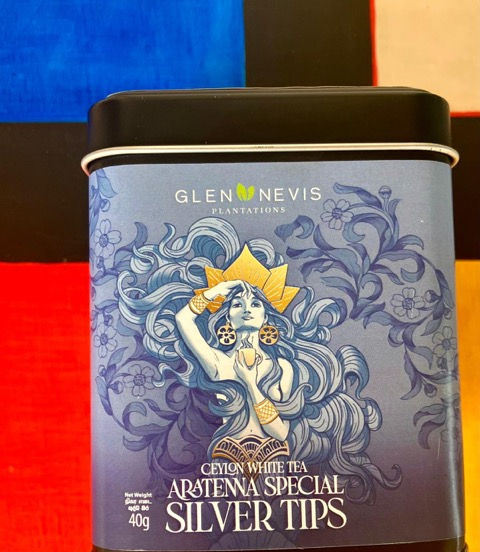 This is an exceptional white, special silver tip, tea, called Aratenna. Full of honey notes and fruity, sweet flavours. Excellent for this time of year! Grown and produced by the Glen Nevis Tea Plantation and Jade Villas, in Sri Lanka. On the front of the tin you see the godess Tara. She represents supreme compassion, enlightenment, and protection in Buddhism.