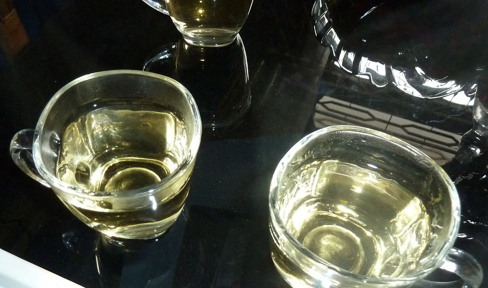 Steep your teas light and refreshing during this transitioning from winter to spring! In the cups a highly aromatic first 2026 flush tea, high grown in Fikkal, Nepal. Produced by La Mandala Tea. Read about high grown, sustainable teas from Fikkal. Nepal in my earlier insta post, here.