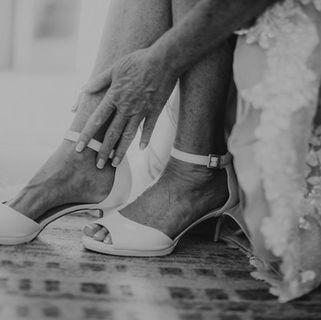 Bride getting ready, shoes at hyatt coconut point