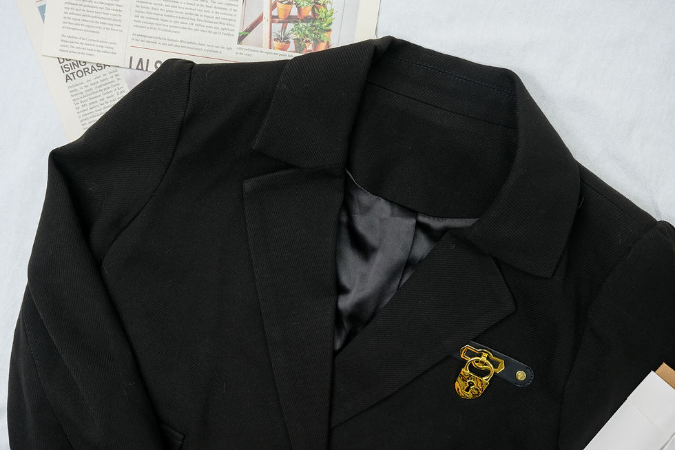 Thumbnail: 黑色西裝外套