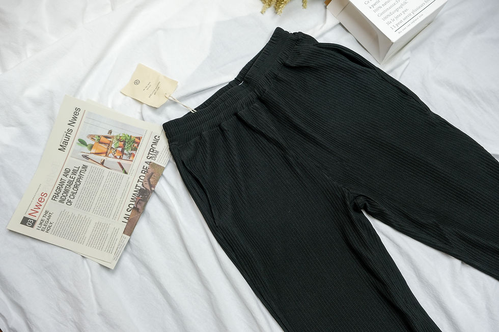 Thumbnail: 黑色鬆身褶皺長褲