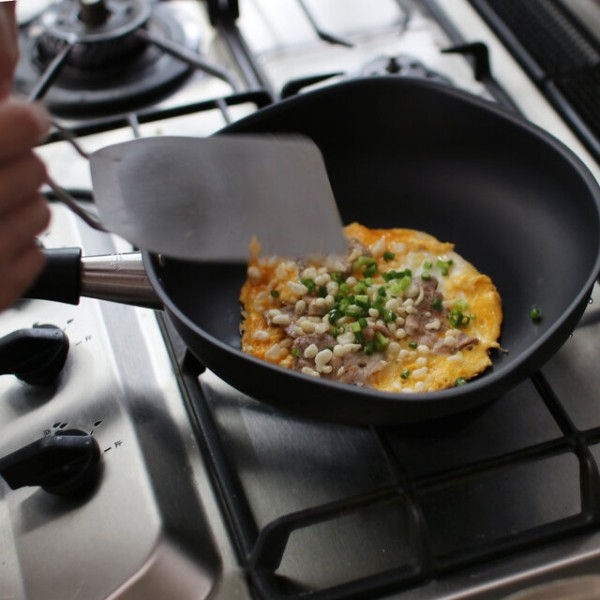 縮圖：日本製 柳宗理 Yanagi Sori 岩紋鐵製平底鍋22cm (鍋蓋付)