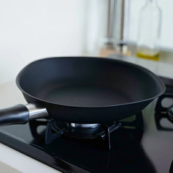 縮圖：日本製 柳宗理 Yanagi Sori 岩紋鐵製平底鍋25cm (鍋蓋付)