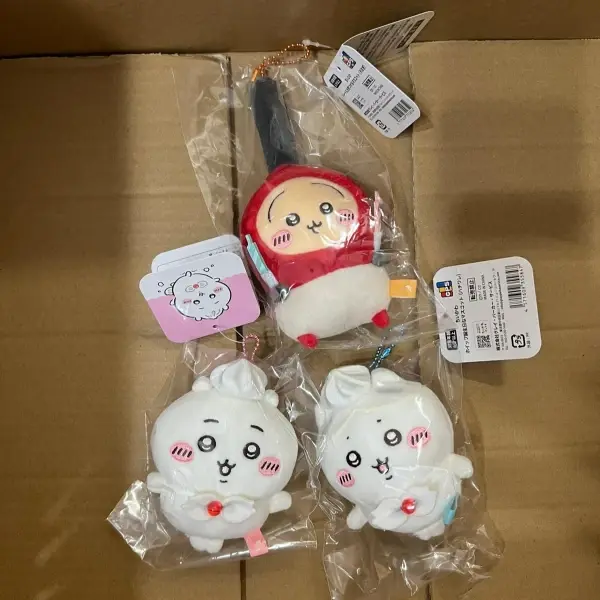 縮圖：Chiikawa 2025 生日系列毛公仔掛飾