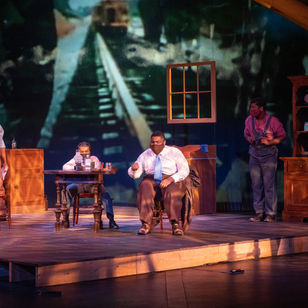 _Illinois_Theatre_Kictchen_Sink__061.jpg
