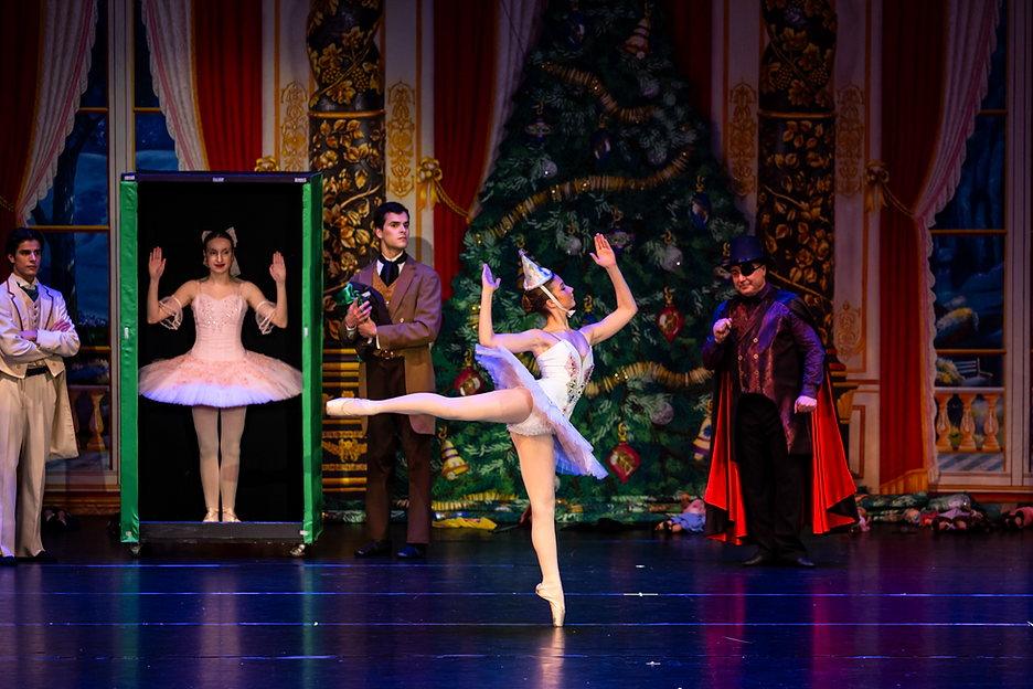 Nut. 25' poster 8.png