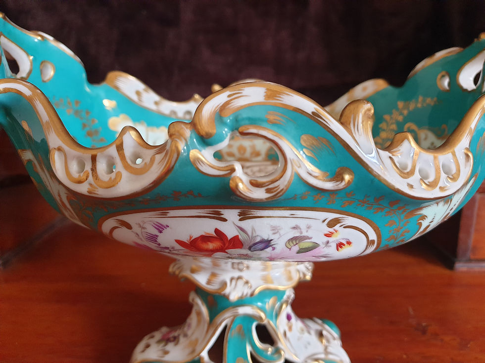 Thumbnail: Coalport Centrepiece