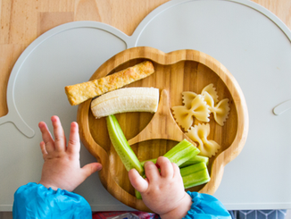 Alimentación Consciente y Baby-Led Weaning: Cultivando una Relación Saludable con la Comida
