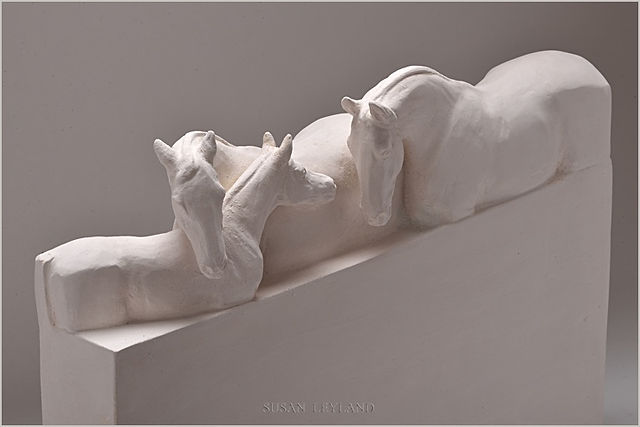 The Heir at an angle is a horse block sculpture by Susan Leyland. equustyle.com