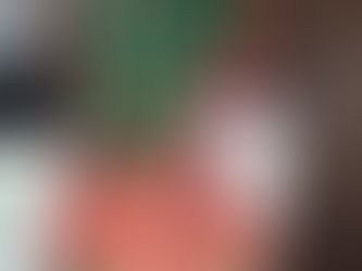 クリスマスの立体カレンダーとサンタ帽を被った宇雪だるま