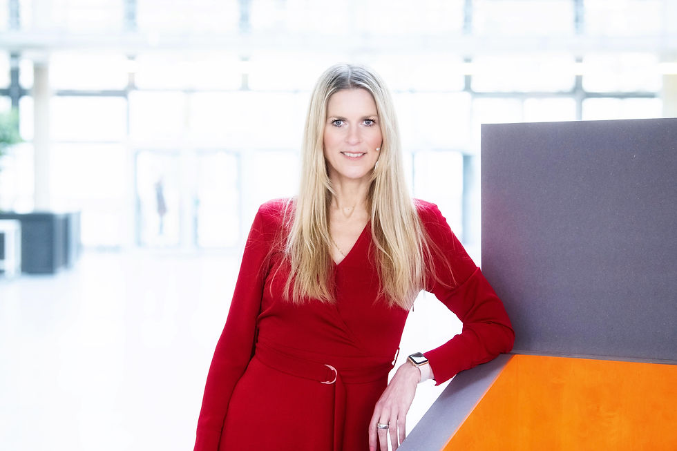 Moderatorin Silke Leinweber