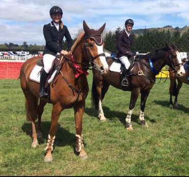 KATIE MEREDITH AND WESTGROVE GNZ (x LANSING) WIN MINI PRIX.