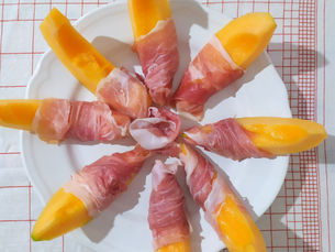 ITALIAN HAM AND MELON RECIPE