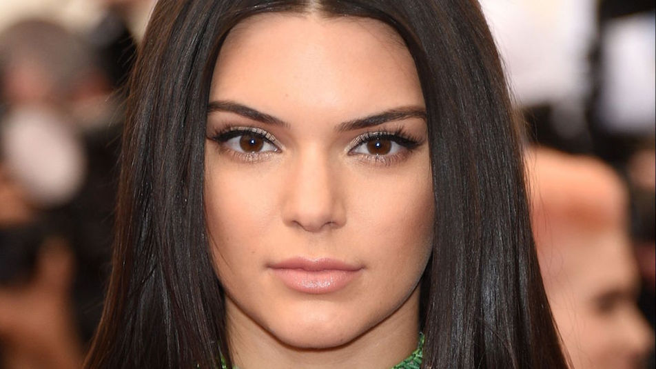 8 Tips & Tricks for Bigger Looking Eyes
