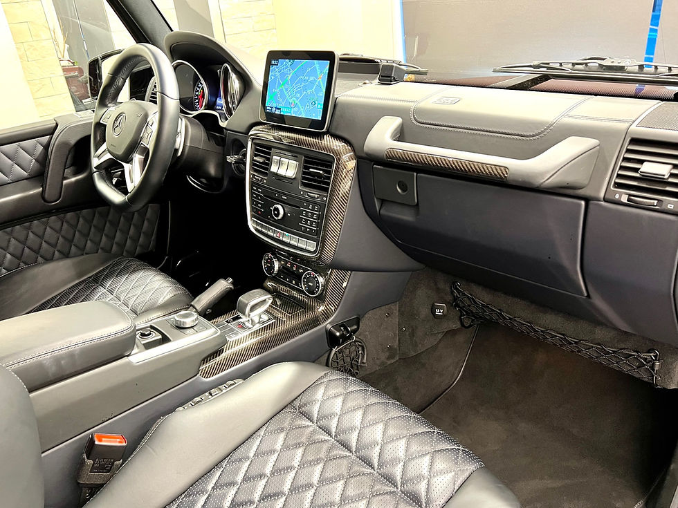 サムネイル： メルセデスベンツG63AMG AMG TOKYO SETAGAYA特別オーダー　ナイトパッケージ（デジーノミスティックレッド）