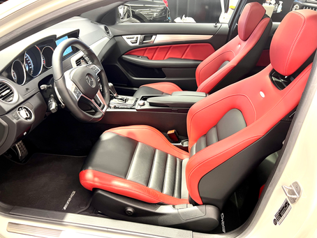 《ご成約御礼》2012モデル　メルセデスベンツC63AMGクーペ　左H 4,000km/パノラマルーフ