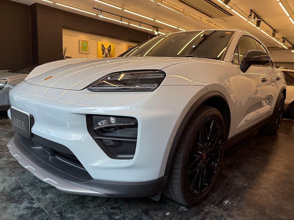 《ご成約御礼》2025モデル ポルシェ マカン4 アイスグレー パノラマ 22インチRSスパイダーOP450