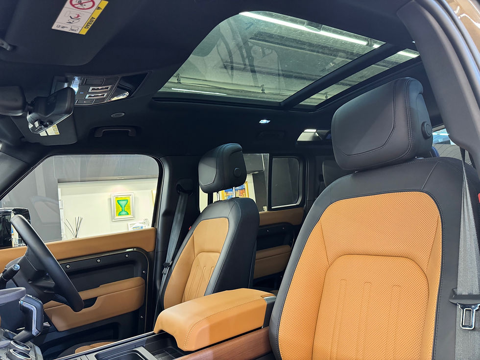 サムネイル： 2024モデル  ランドローバーディフェンダーゴンドワナストーンメタリック ステルスフィルム 電動ステップ