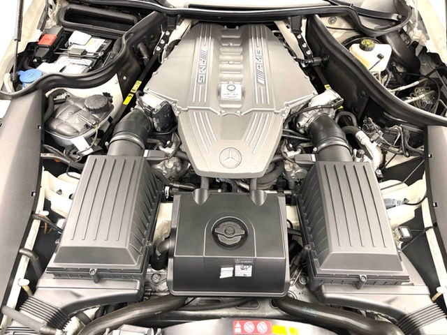 サムネイル： 2013モデル　AMG　SLS　マットホワイトエディション（国内10台限定）