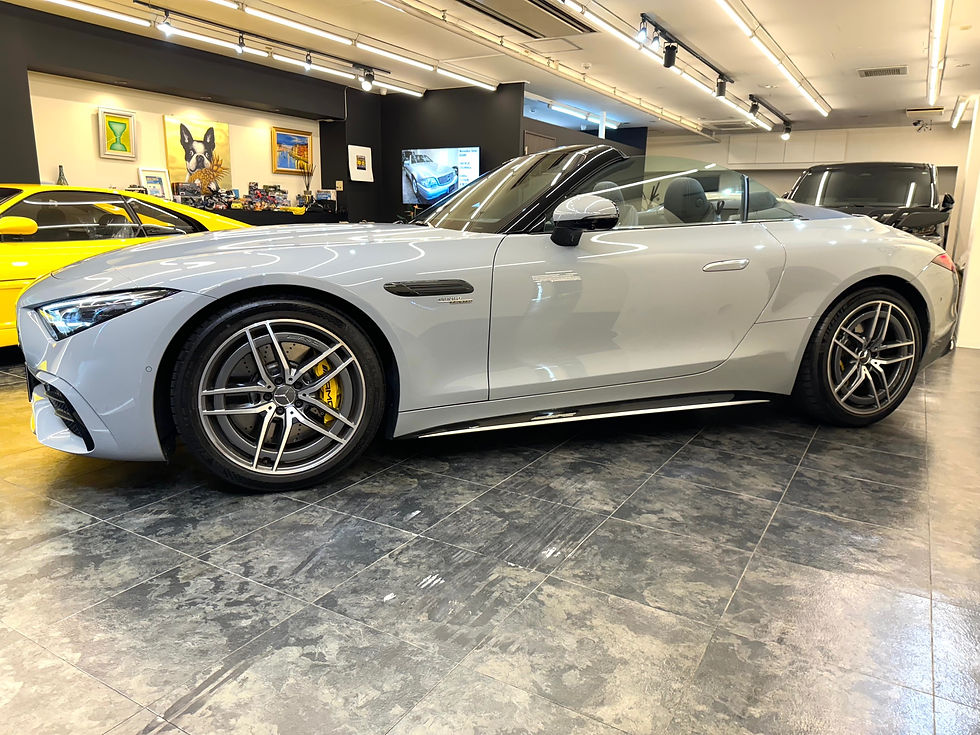 サムネイル： 2023モデル メルセデスAMG SL43 アルペングレー左H/黒革/黒トップ 2,000㎞ 新車保証R8.1
