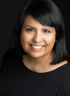 rebeccahernandez.headshot2022.devipridephotography.2.8x10.jpg