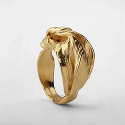  zurich workshop, mini sculpture workshop, teambuilding event, wedding gift idea, metal working workshop, what to do in zurich, zurich activity, wax making workshop, Mitsuro wax carving workshop, jewelery workshop, expat event, company event, kids event, international school event