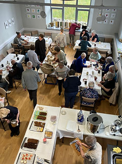 Grinneabhat Community Room Full of People