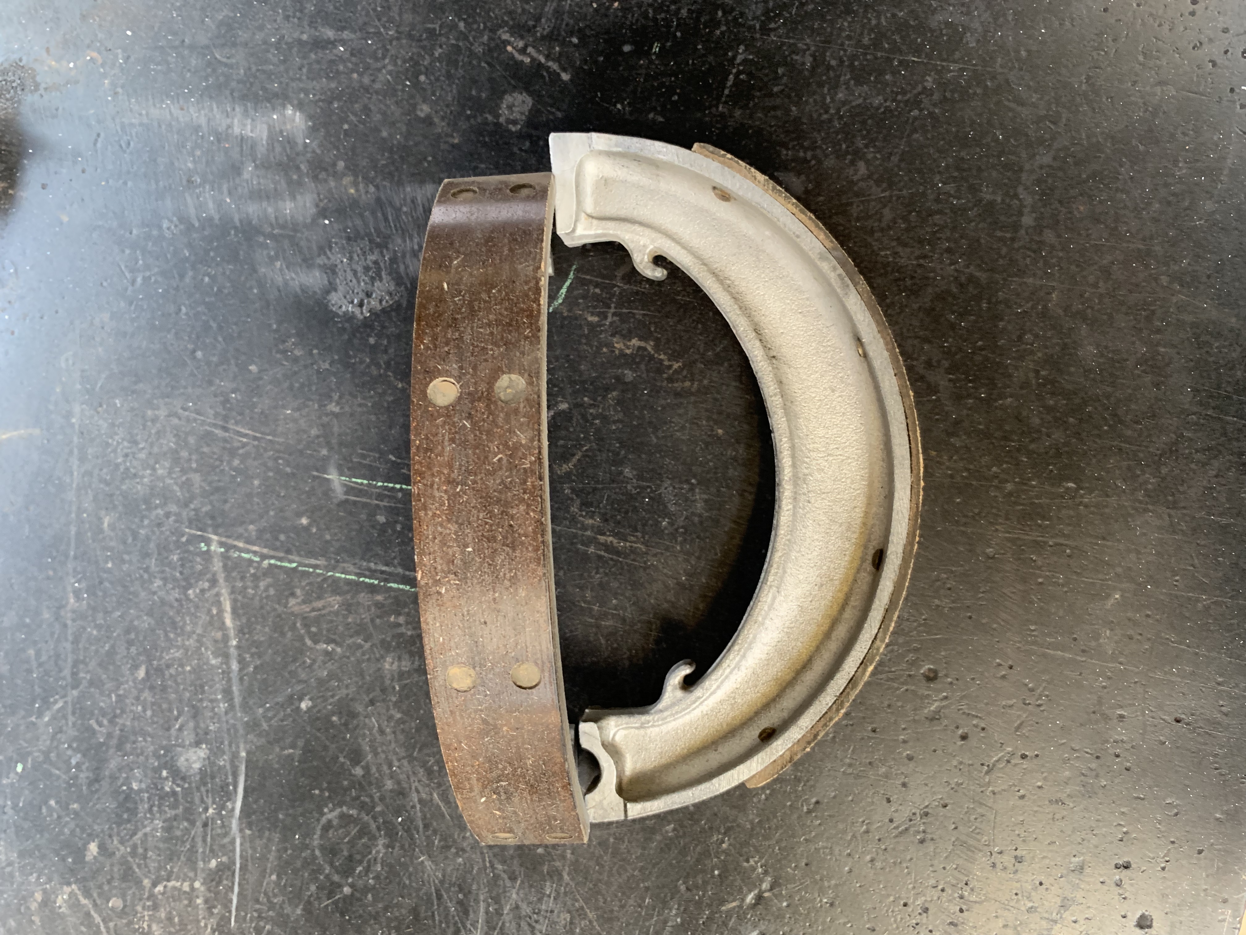 Triumph Thunderbord brake shoes