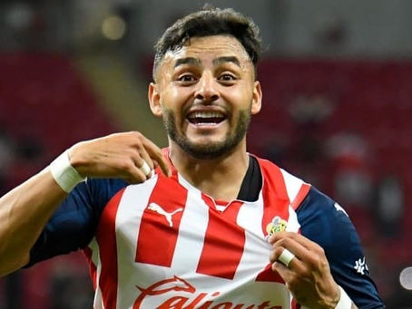 Alexis en otro escándalo extra cancha por choque de autos