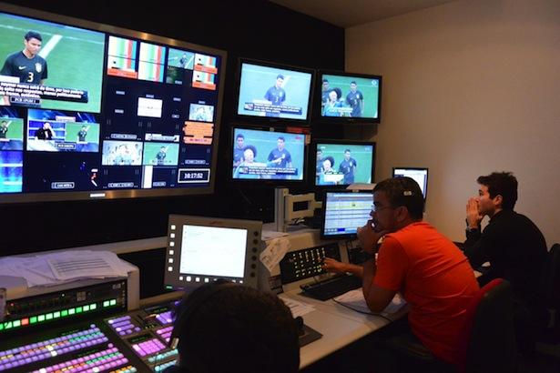 Globo, SBT, SporTV, NSports e CazéTV disputarão a atenção dos torcedores brasileiros durante o Mundial de 2026. Imagem internet.