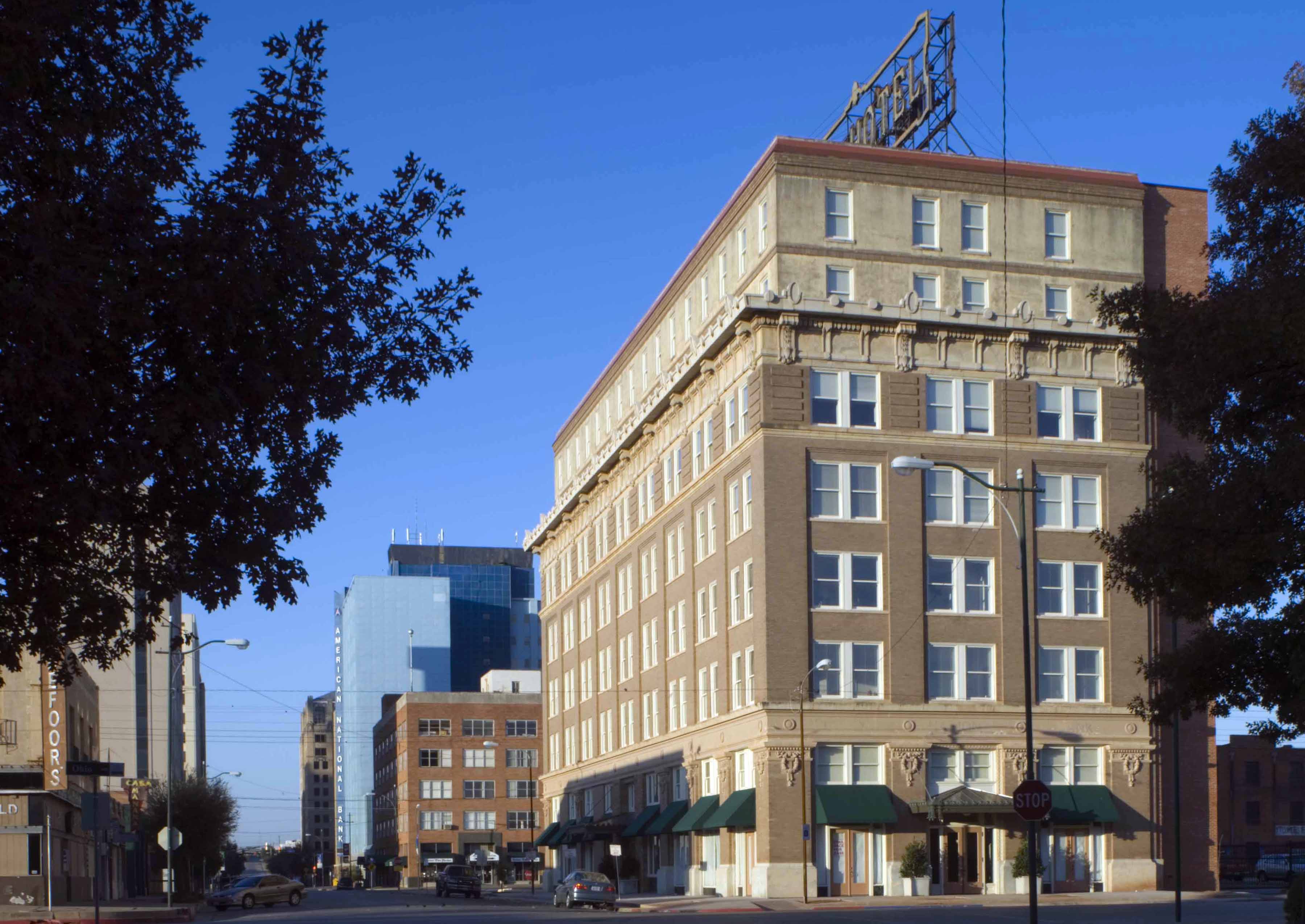 HoltHotelCondos bysp