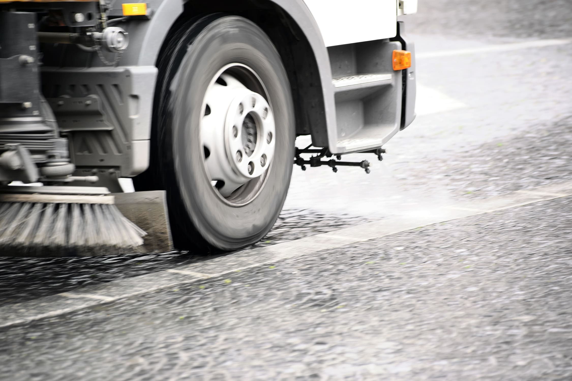 Camion balai Signalisation Inter-Lignes