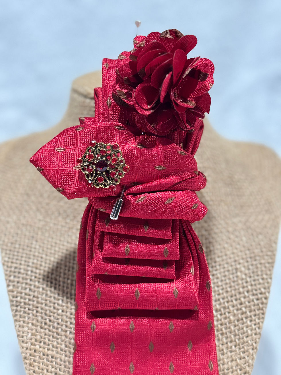Thumbnail: Tie Red