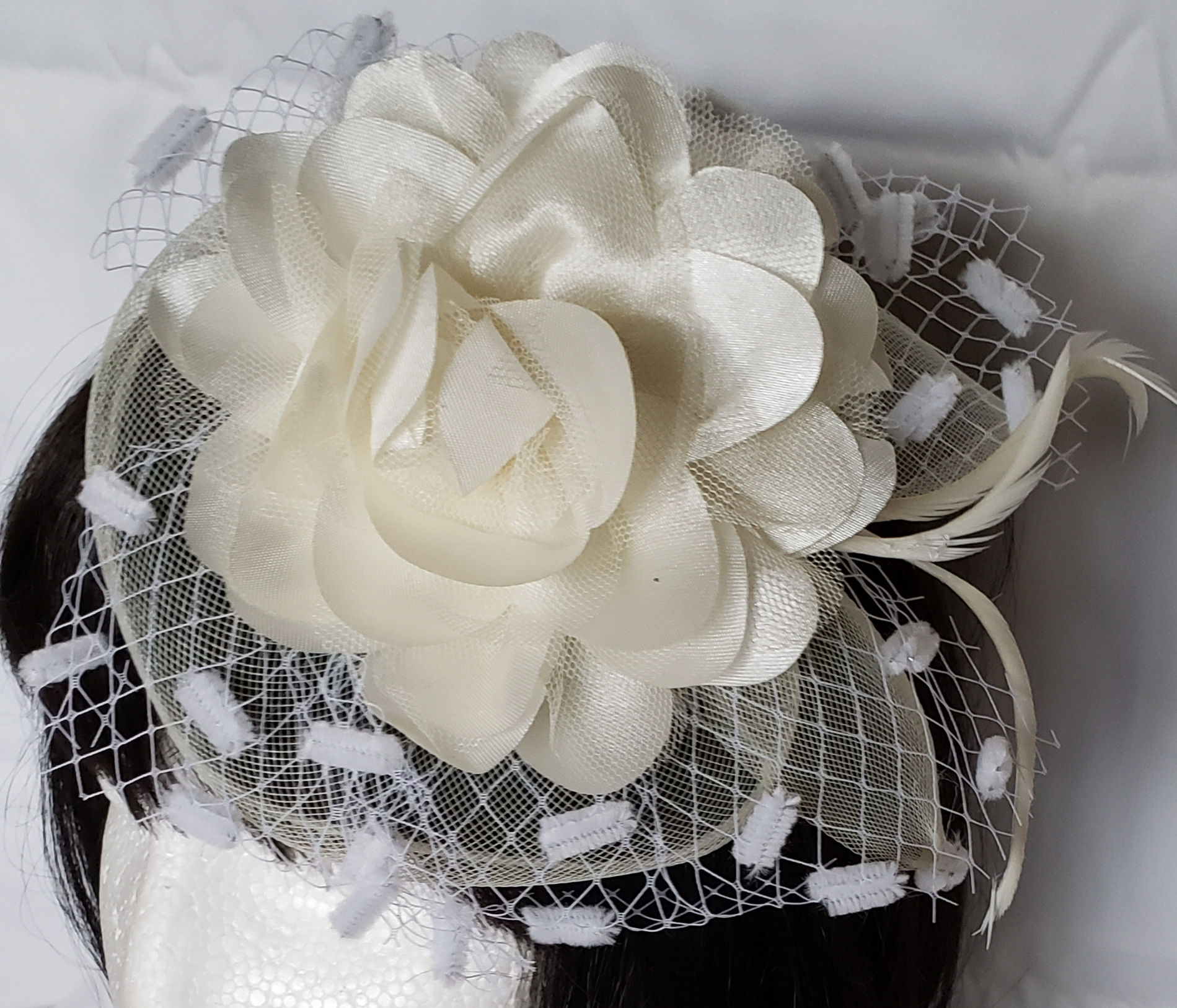 White Mesh w/Net & Flower Fascinator