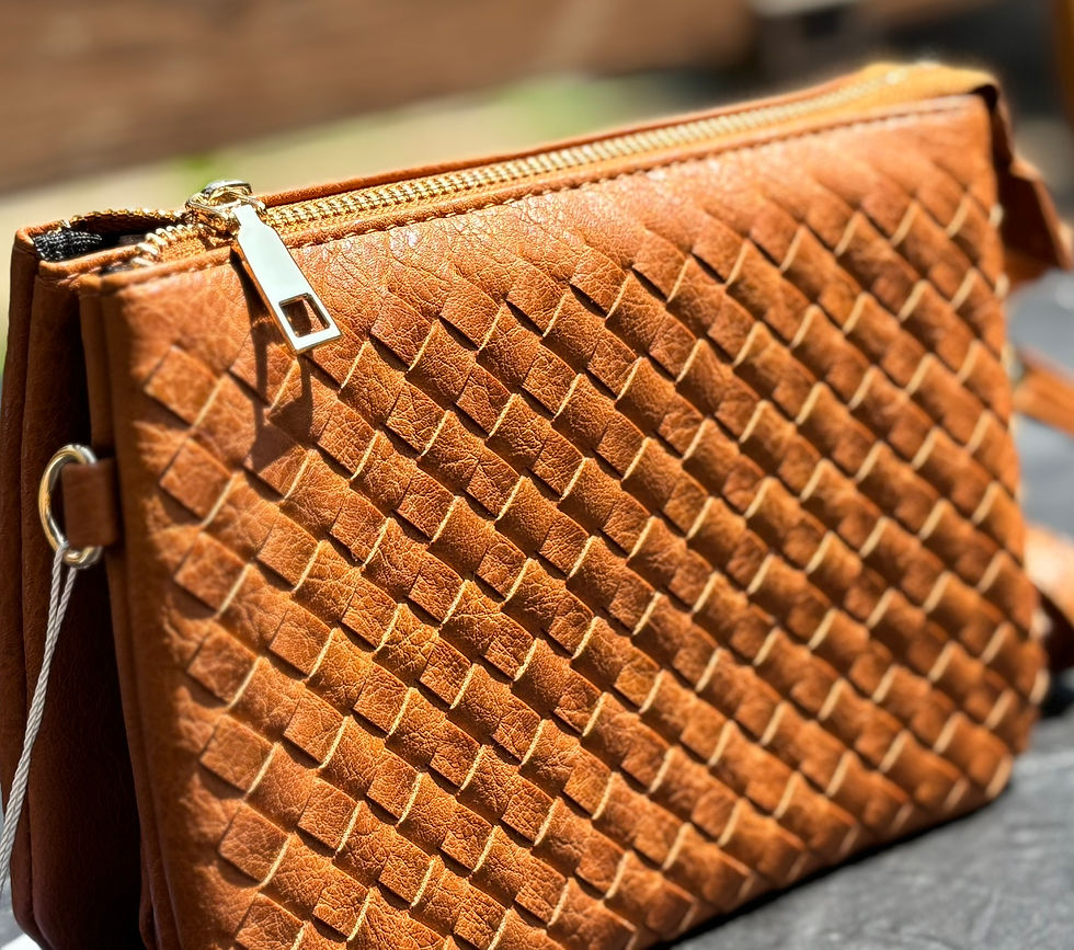 Thumbnail: Small light brown handbag with woven pattern