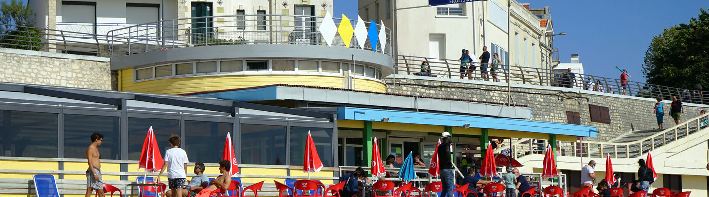 olivier rocheau fut invitié par le festival des arts fous à installer sur le front de mer de la grande plage de Fouras