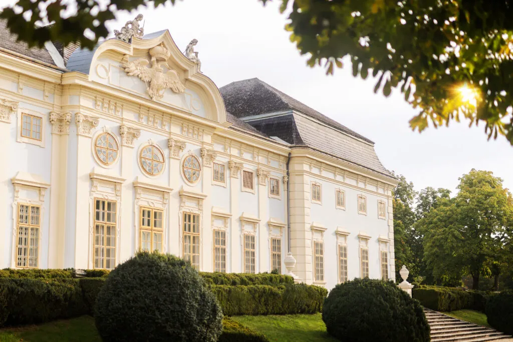 Schloss-Halbturn-Hauptgebaeude_©Beatrix-Lehner-1024x683.webp