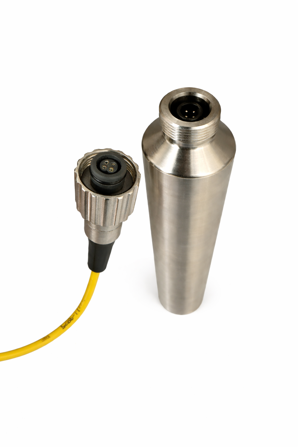 Reach Series Max fiber optic connector and housing